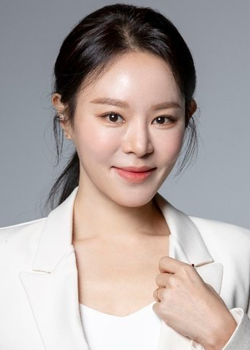 Jeong Hee Seon (Lisa / Risa) (1980)