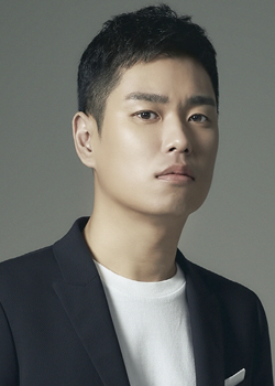 Lee Kyo Yeob (1984)