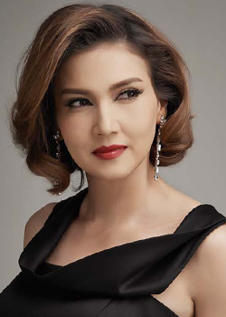 Ann Siriam Pakdeedumrongrit (1971)