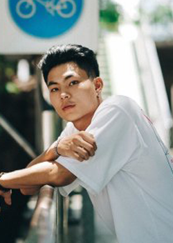 Atom Photcharaphon Thepsukdi (2001)