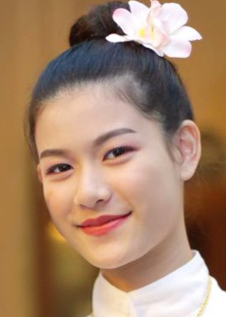 Bell Boonyaporn Sripavin (1990)