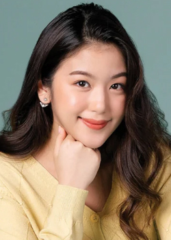 Bimbeam Praekwan Phongskul (2000)