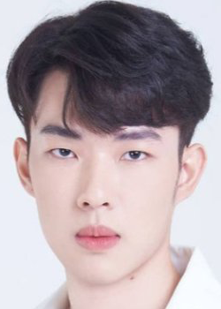 Boom Yanapat Wongsrinant (1990)