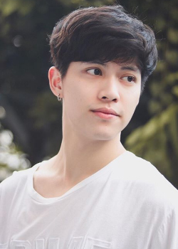 Boss Thanabat Ngamkamolchai (1994)