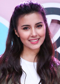 Creamy Ploypapas Isarapongporn (2001)