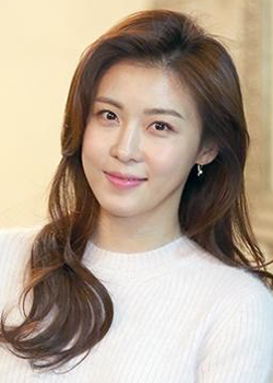 Ha Ji Won (1979)
