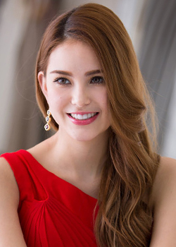 Hannah Quinlivan (1993)