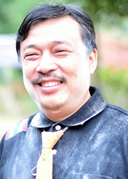 Jade Apivich Rinthapoln (1960)