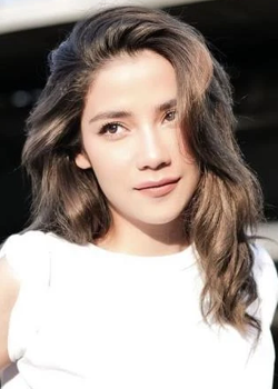 Jina Thanchanok Sanguansitthikul (1990)