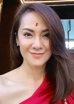 Kawinna Suwanprathep (1971)