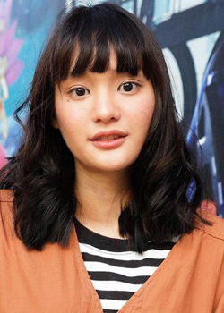 Khim Wajanaphorn Chitpaisan (1990)