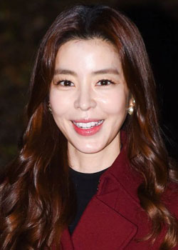 Kim Kyoo Ri (1979 Aug)