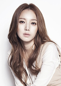 Kim Min Kyeong (Aug 1981)