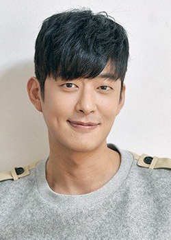 Lee Chang Wook (1984)