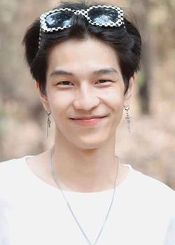 Pond Khunnapat Pichetworawut (2000)