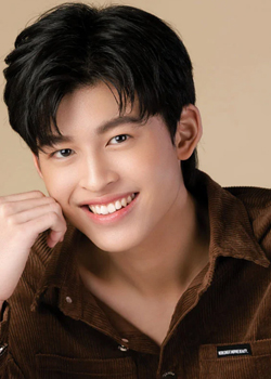 Pond Naravit Lertratkosum (2001)