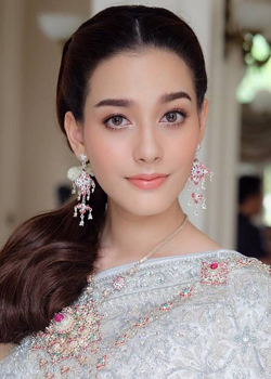 Gina Yeena Salas (2000)