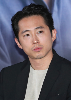 Steven Yeun (1983)