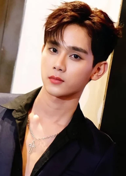 Tor Komkrit Palakrai (1990)