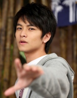 Yang Ming Wei (1989)