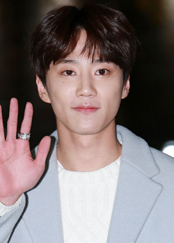 Lee Joon Yeong (2001)