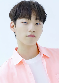 Yoon Jae Chan (XRO) (1999)