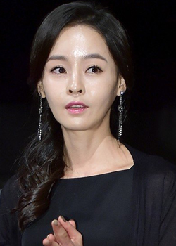 Yoon Seol Hee (1984)